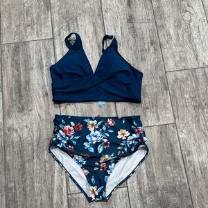 NWT Floral Teal Blue Women's Swim Set